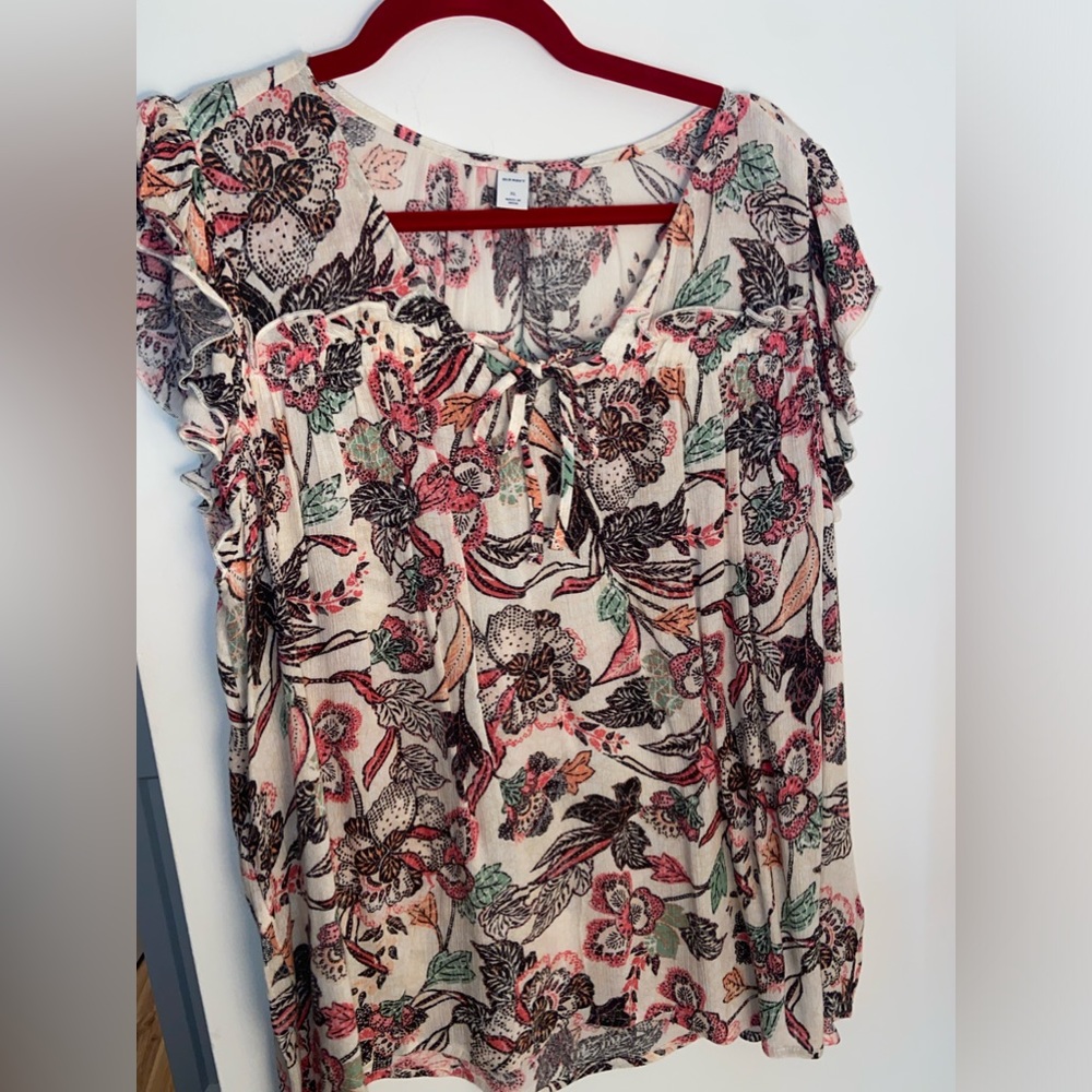 Old Navy Floral Ruffle Sleeve Top